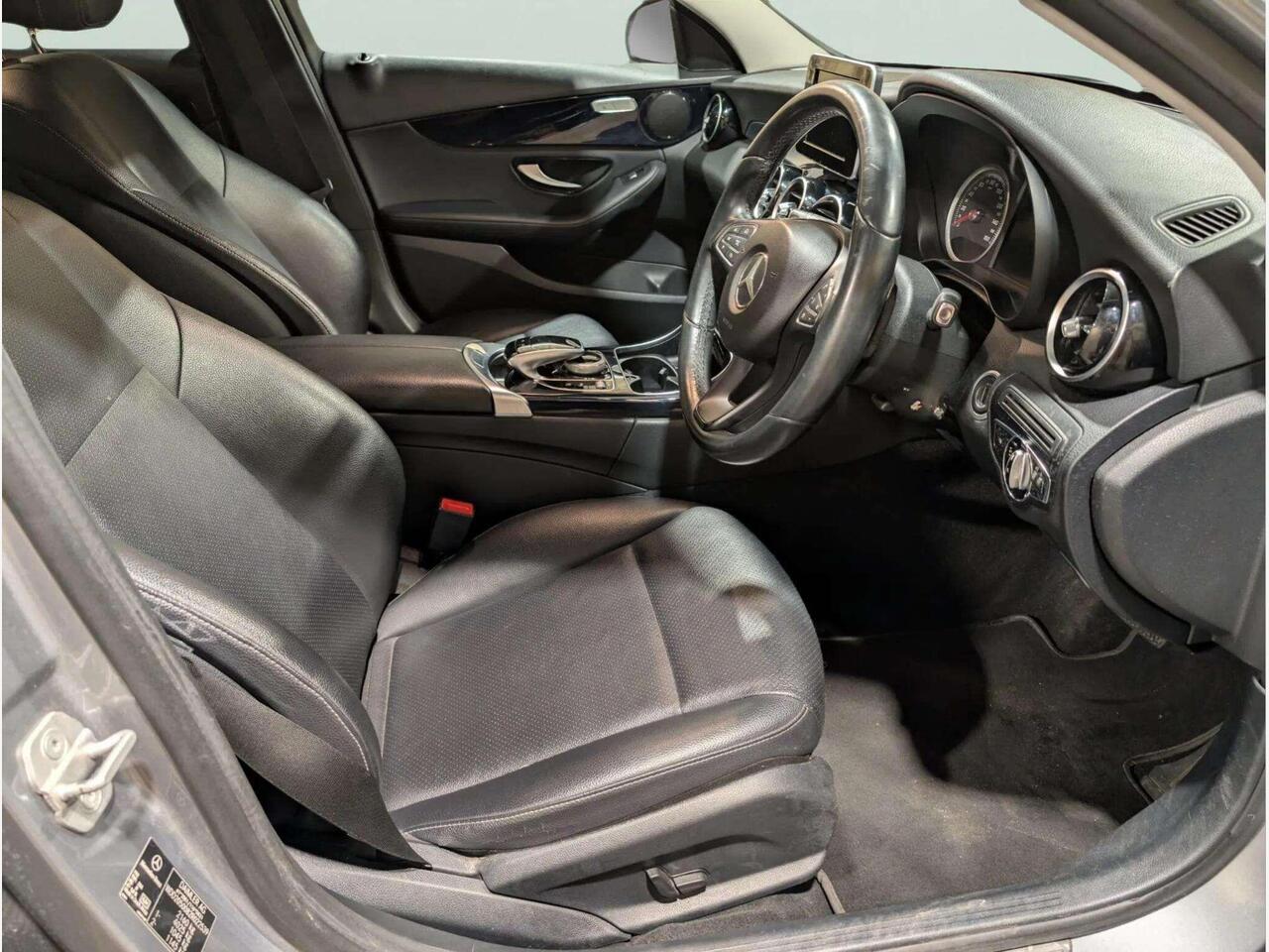 Mercedes-Benz C Class BK64YVU Mercedes-Benz C Class BK64YVU