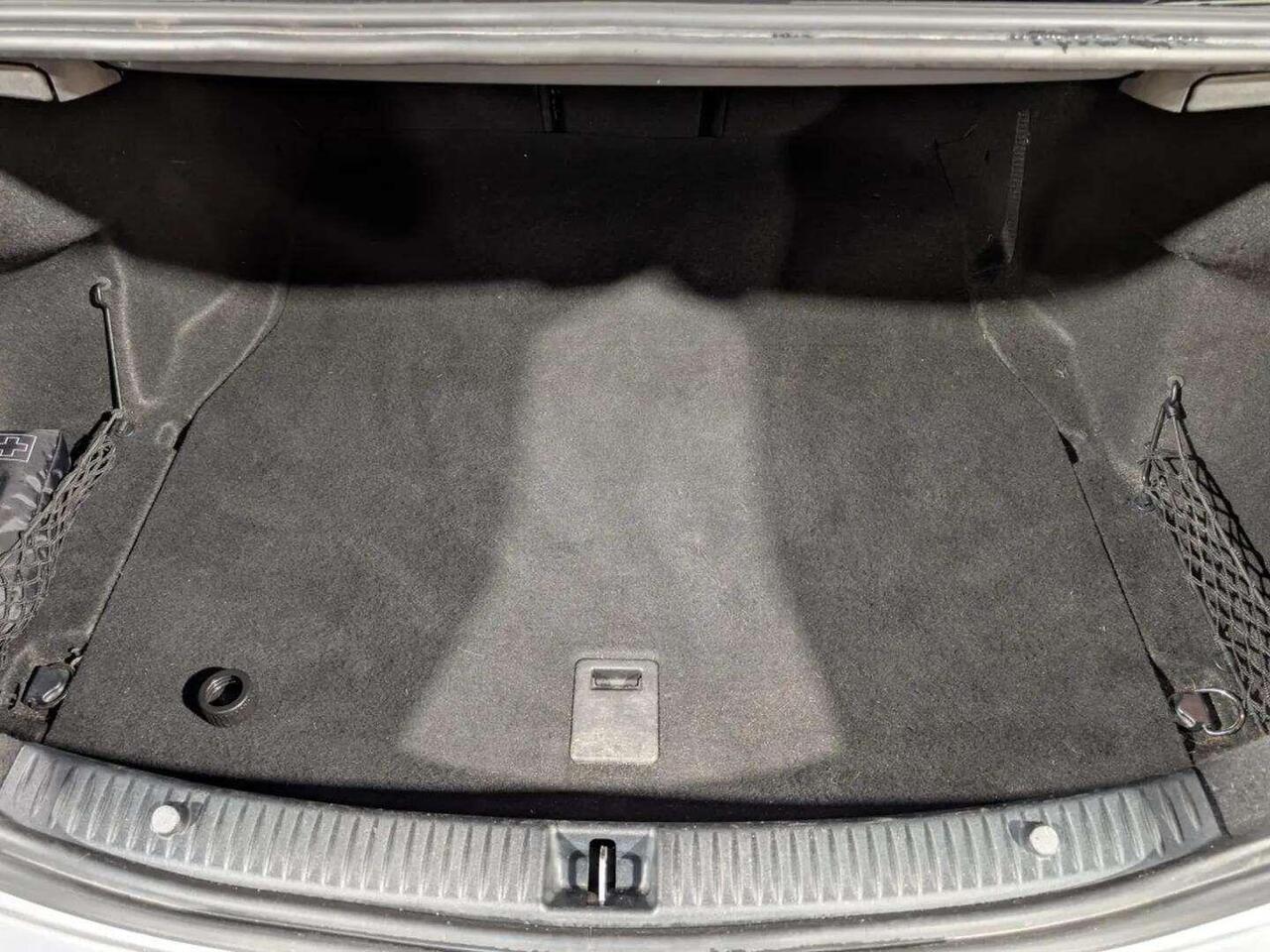 Mercedes-Benz C Class BK64YVU Mercedes-Benz C Class BK64YVU