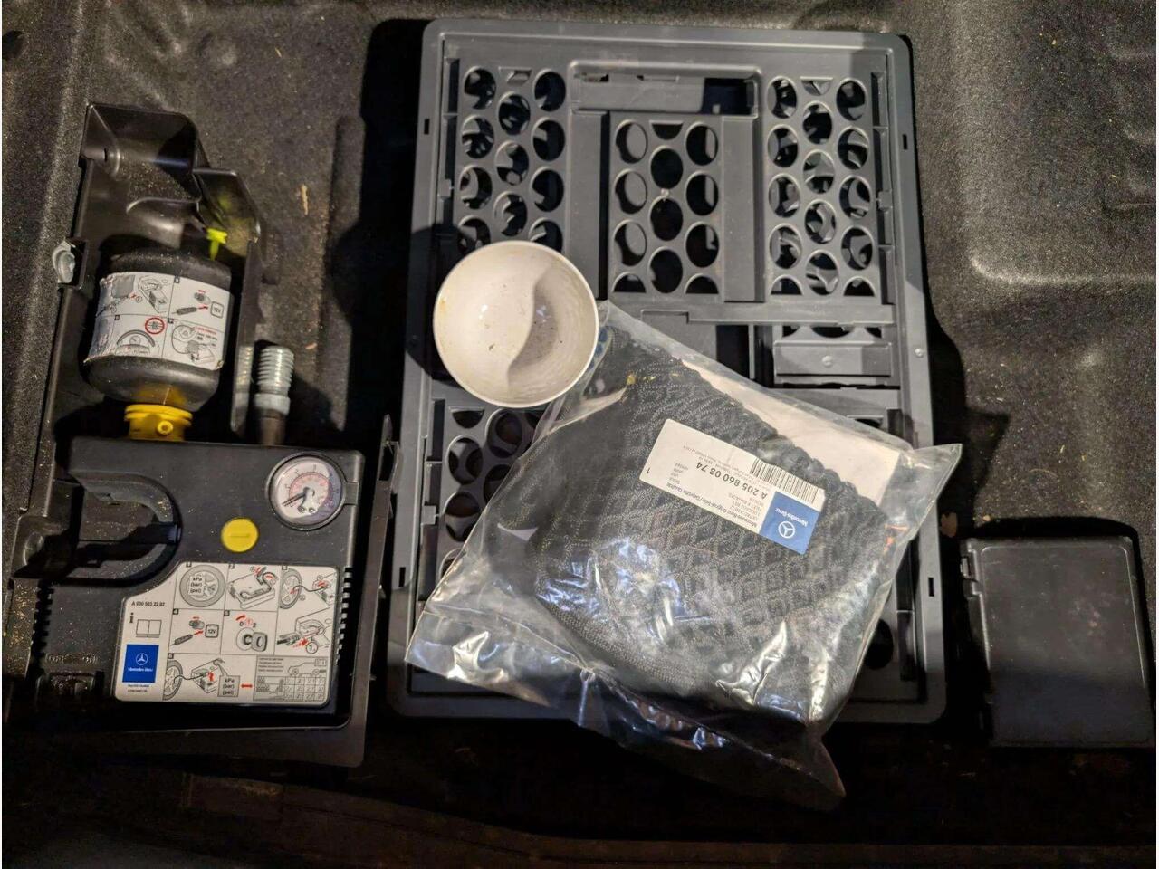 Mercedes-Benz C Class BK64YVU Mercedes-Benz C Class BK64YVU