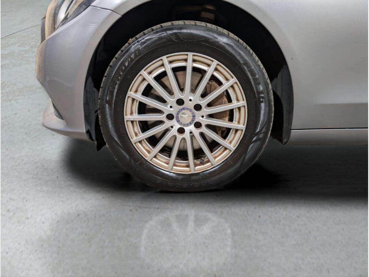 Mercedes-Benz C Class BK64YVU Mercedes-Benz C Class BK64YVU