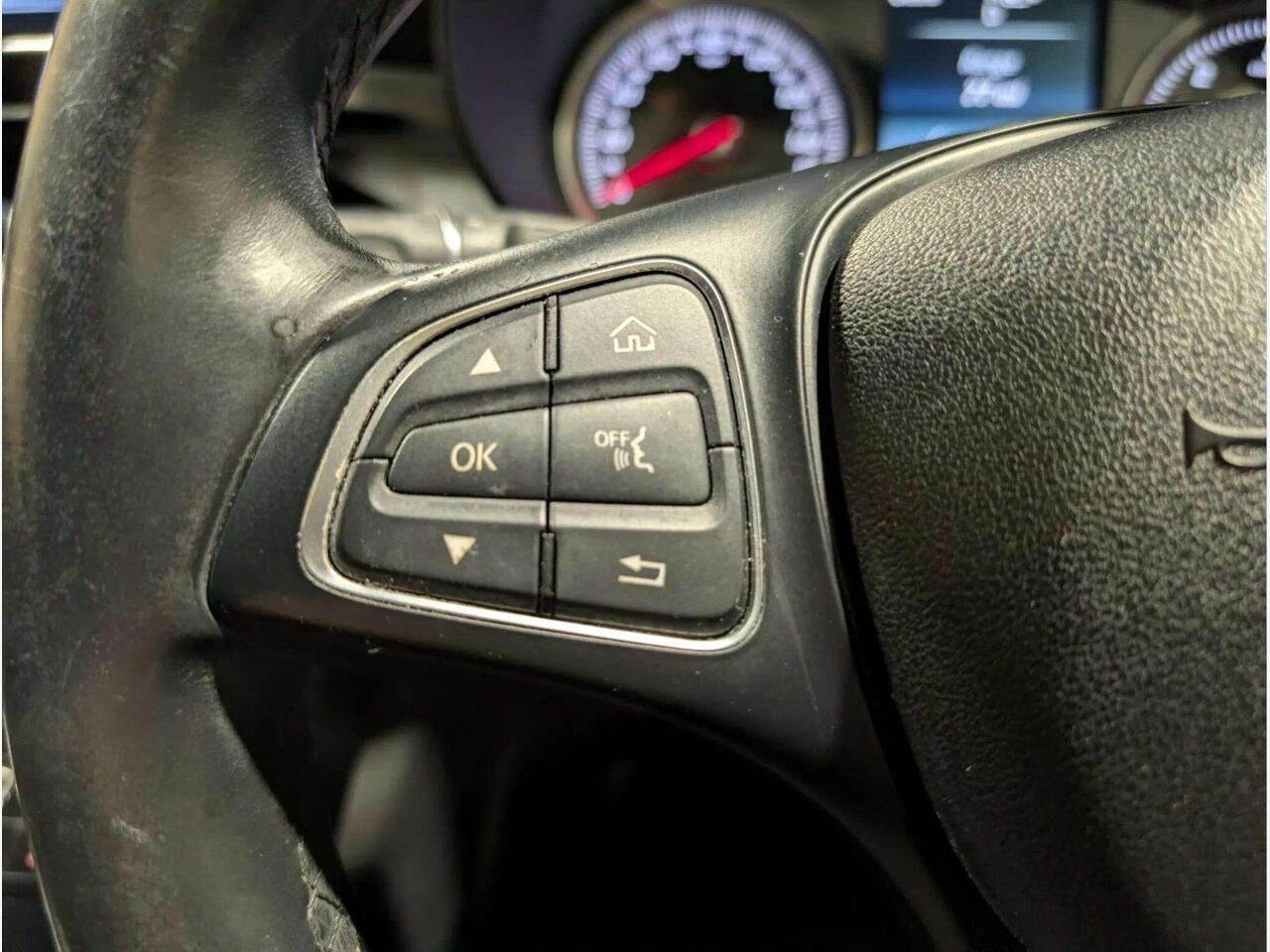 Mercedes-Benz C Class BK64YVU Mercedes-Benz C Class BK64YVU