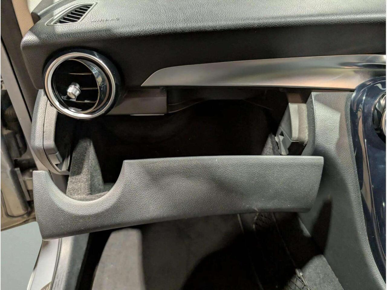 Mercedes-Benz C Class BK64YVU Mercedes-Benz C Class BK64YVU