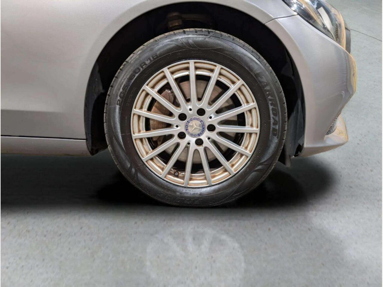 Mercedes-Benz C Class BK64YVU Mercedes-Benz C Class BK64YVU