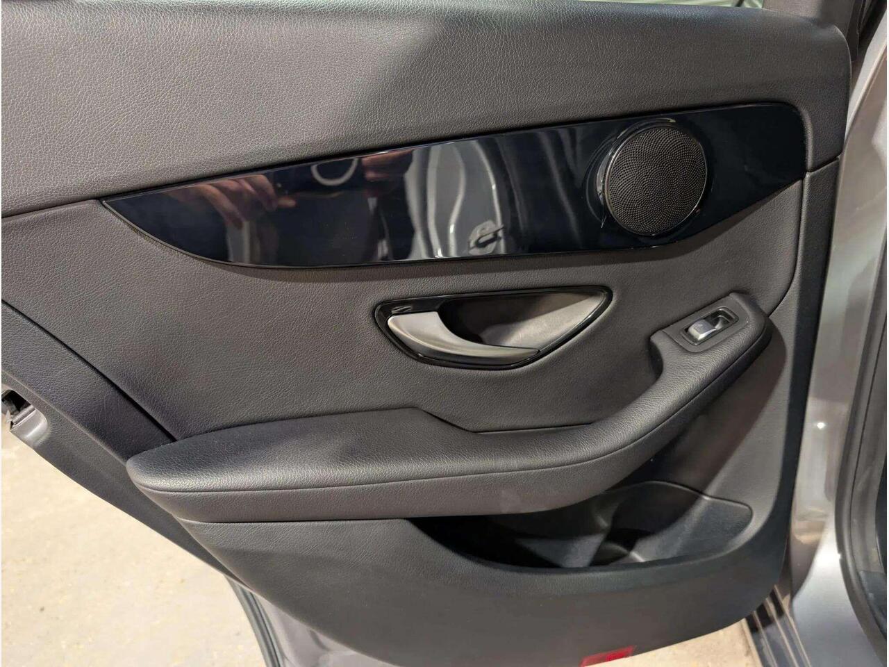 Mercedes-Benz C Class BK64YVU Mercedes-Benz C Class BK64YVU