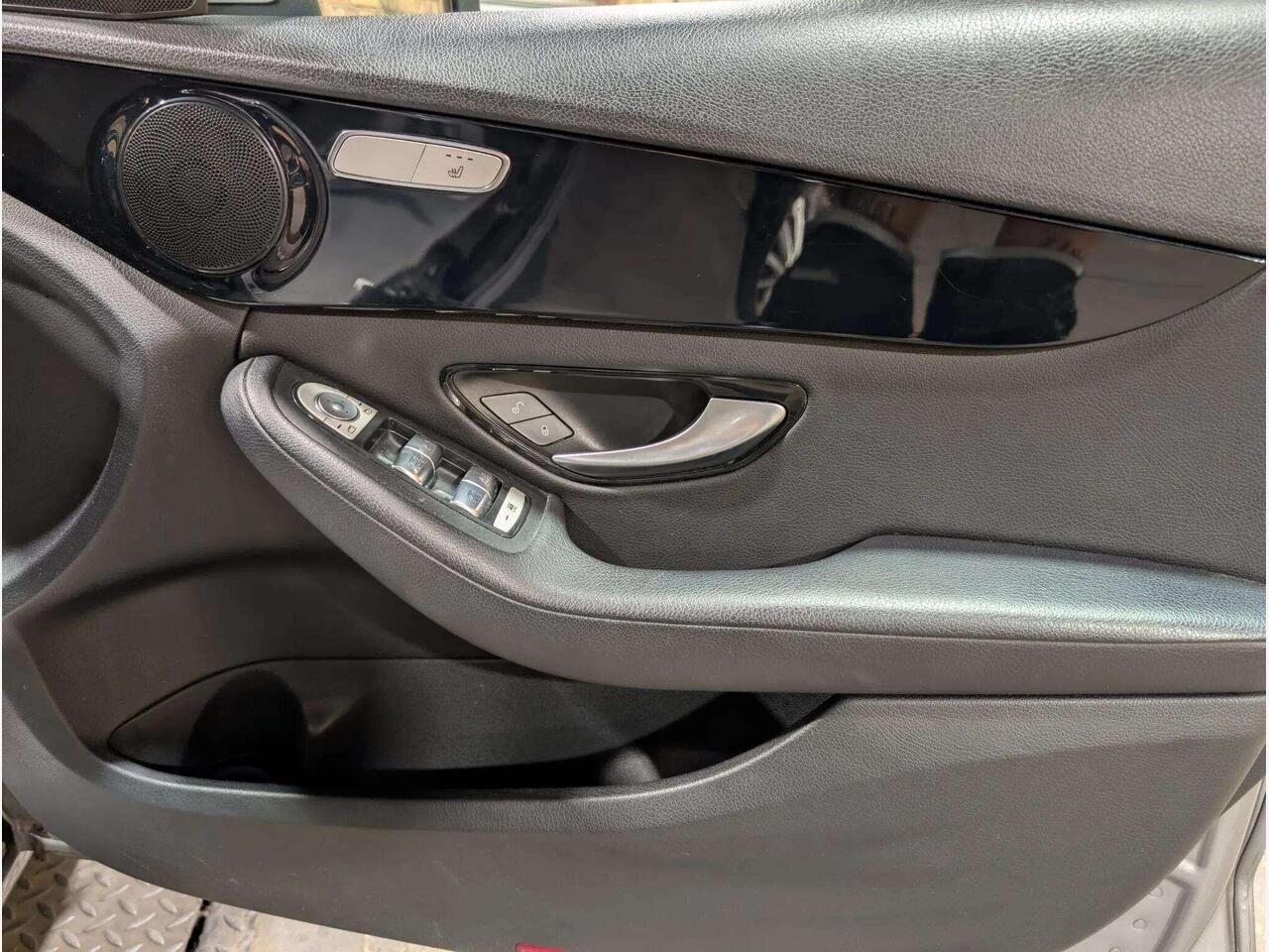 Mercedes-Benz C Class BK64YVU Mercedes-Benz C Class BK64YVU