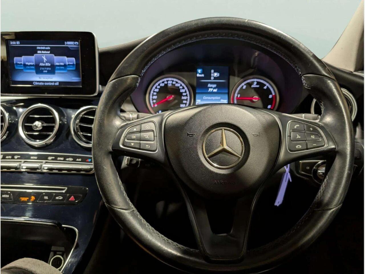 Mercedes-Benz C Class BK64YVU Mercedes-Benz C Class BK64YVU