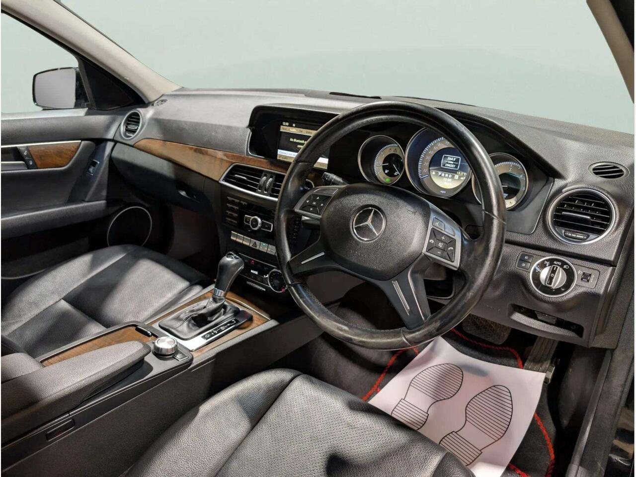 Mercedes-Benz C Class OY61XKO Mercedes-Benz C Class OY61XKO