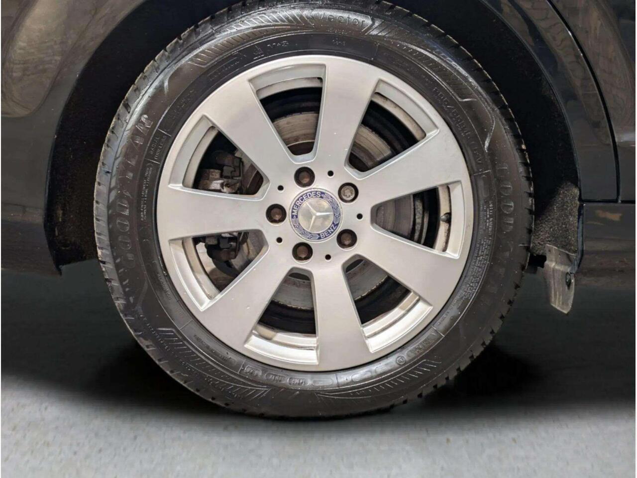 Mercedes-Benz C Class OY61XKO Mercedes-Benz C Class OY61XKO