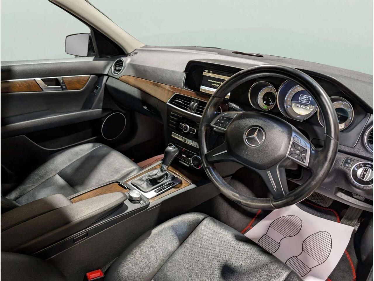 Mercedes-Benz C Class OY61XKO Mercedes-Benz C Class OY61XKO