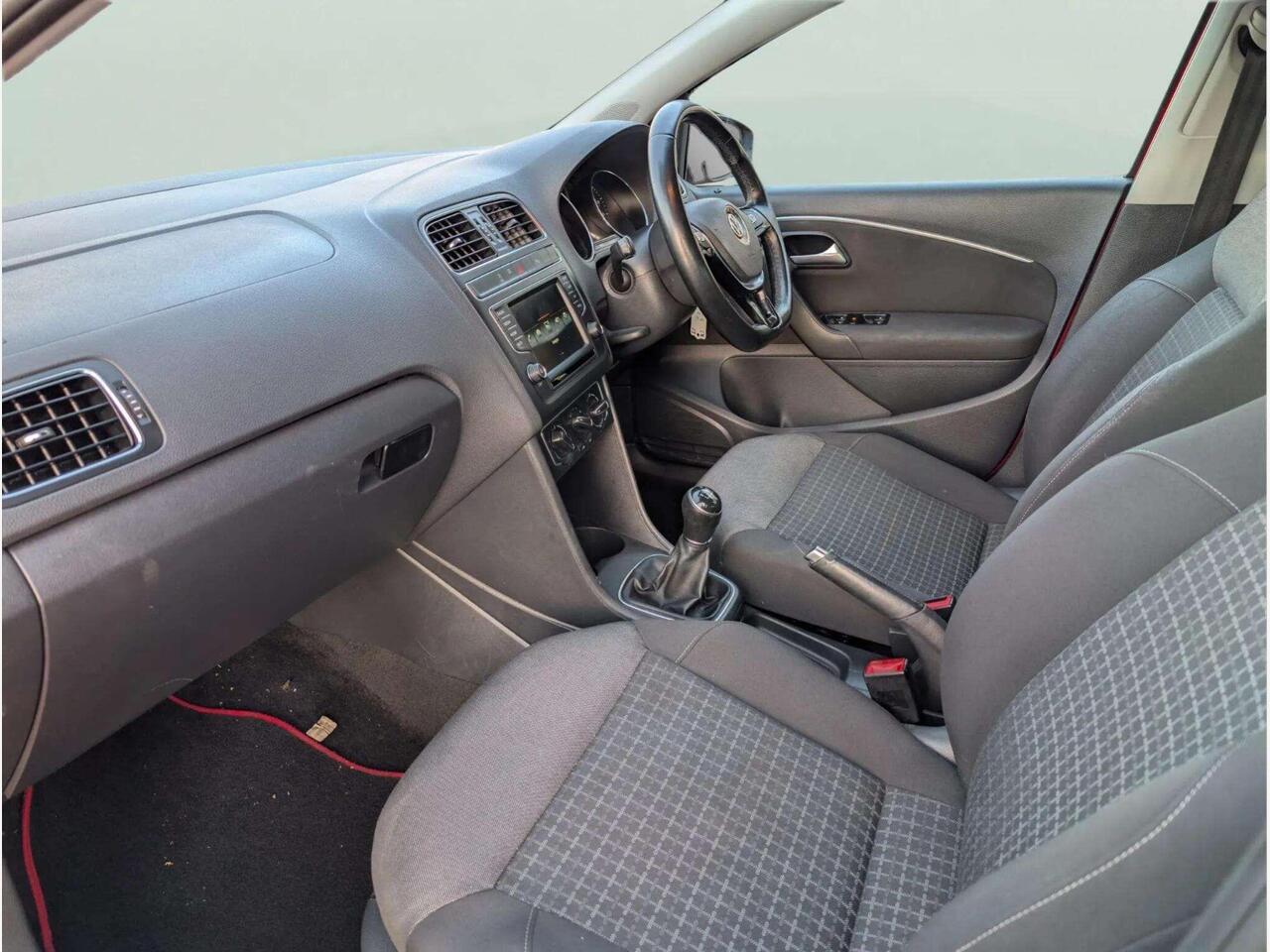 Volkswagen Polo SF16TDT Volkswagen Polo SF16TDT