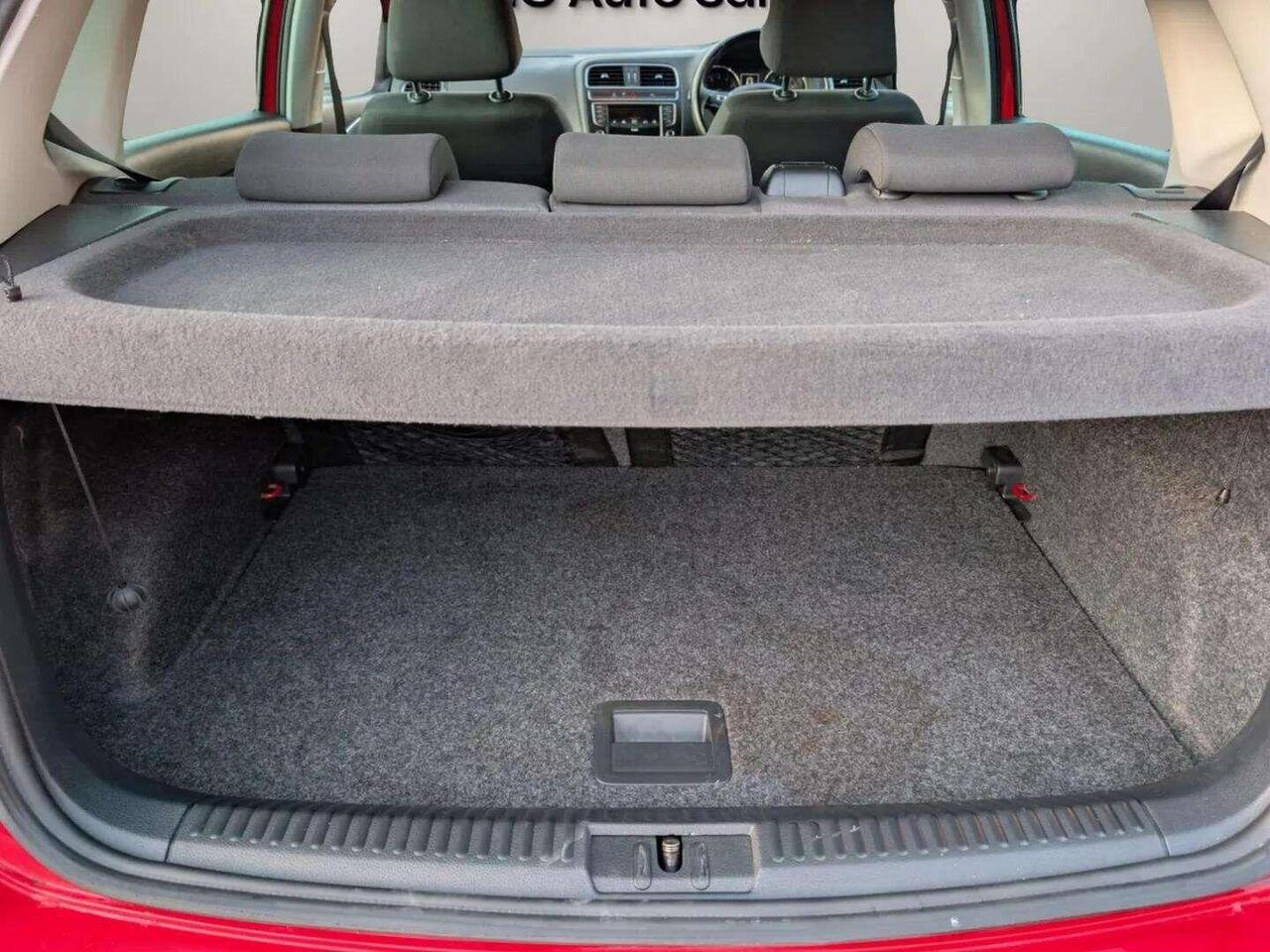 Volkswagen Polo SF16TDT Volkswagen Polo SF16TDT