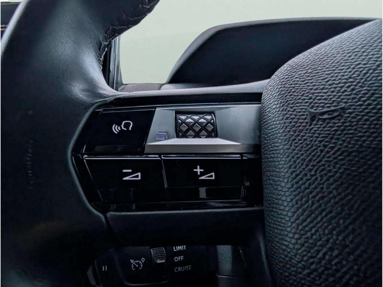 DS AUTOMOBILES DS 3 CROSSBACK KY19JHW