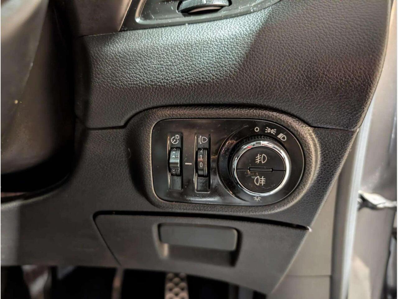 Vauxhall Zafira Tourer JGZ8409