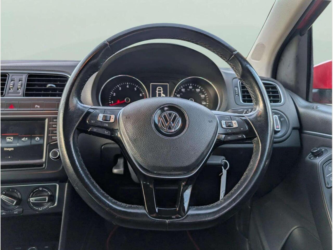 Volkswagen Polo SF16TDT Volkswagen Polo SF16TDT