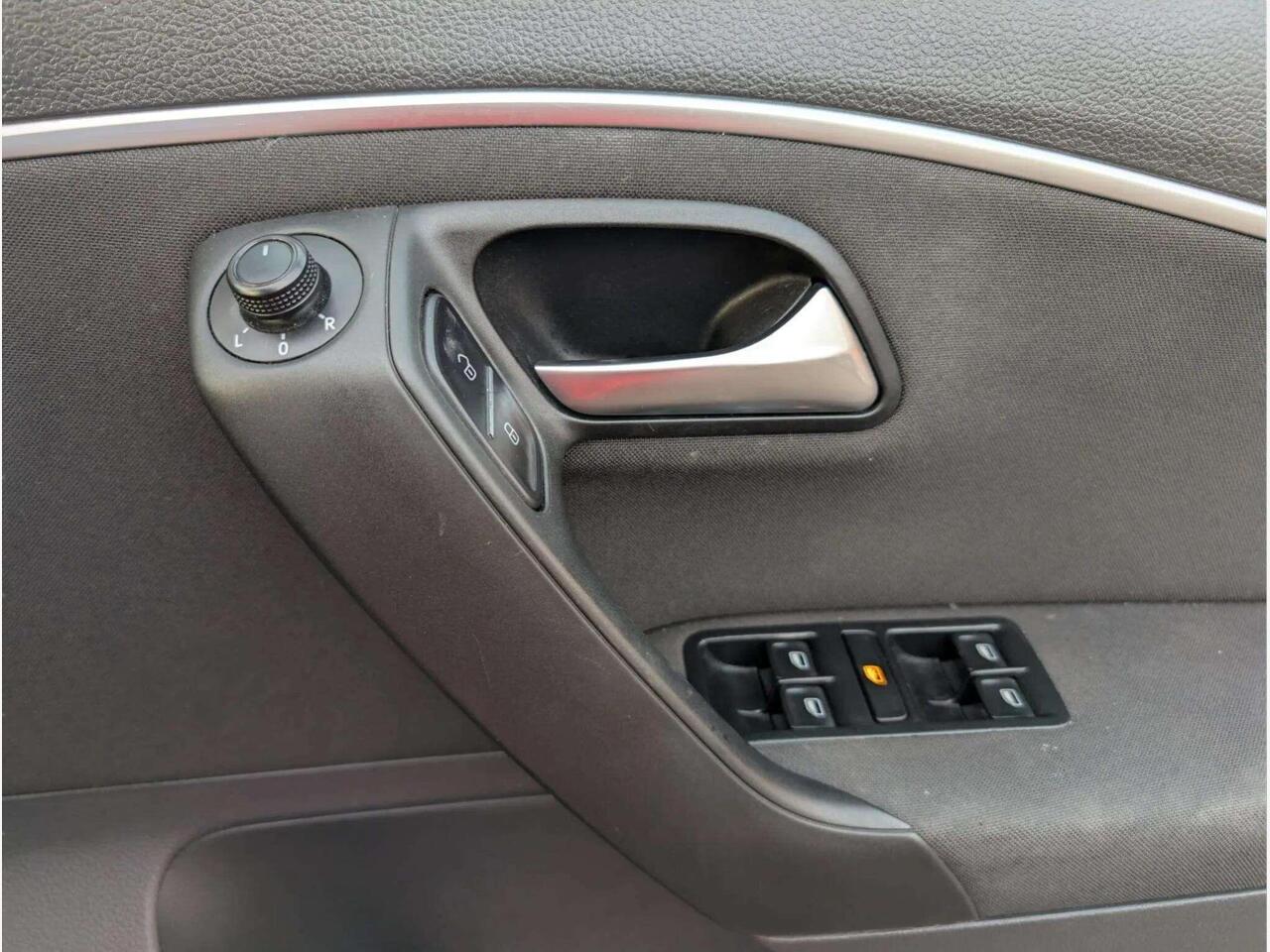 Volkswagen Polo SF16TDT Volkswagen Polo SF16TDT