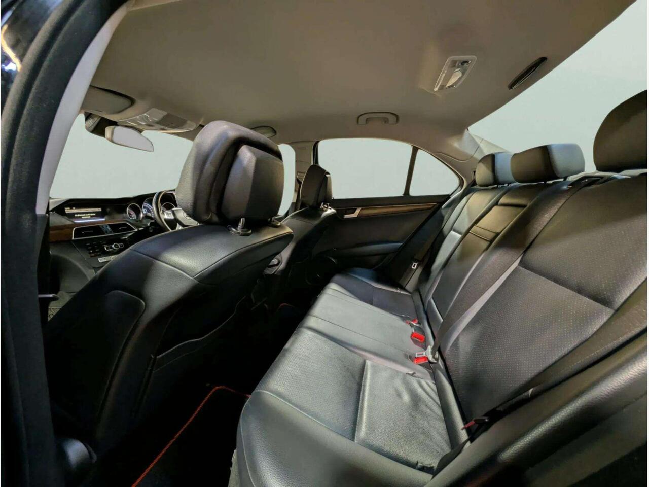 Mercedes-Benz C Class OY61XKO