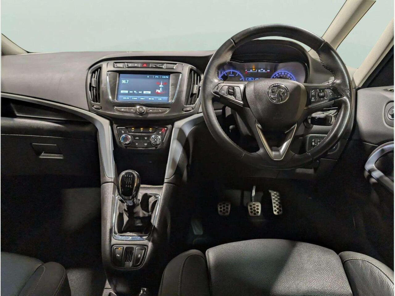 Vauxhall Zafira Tourer JGZ8409