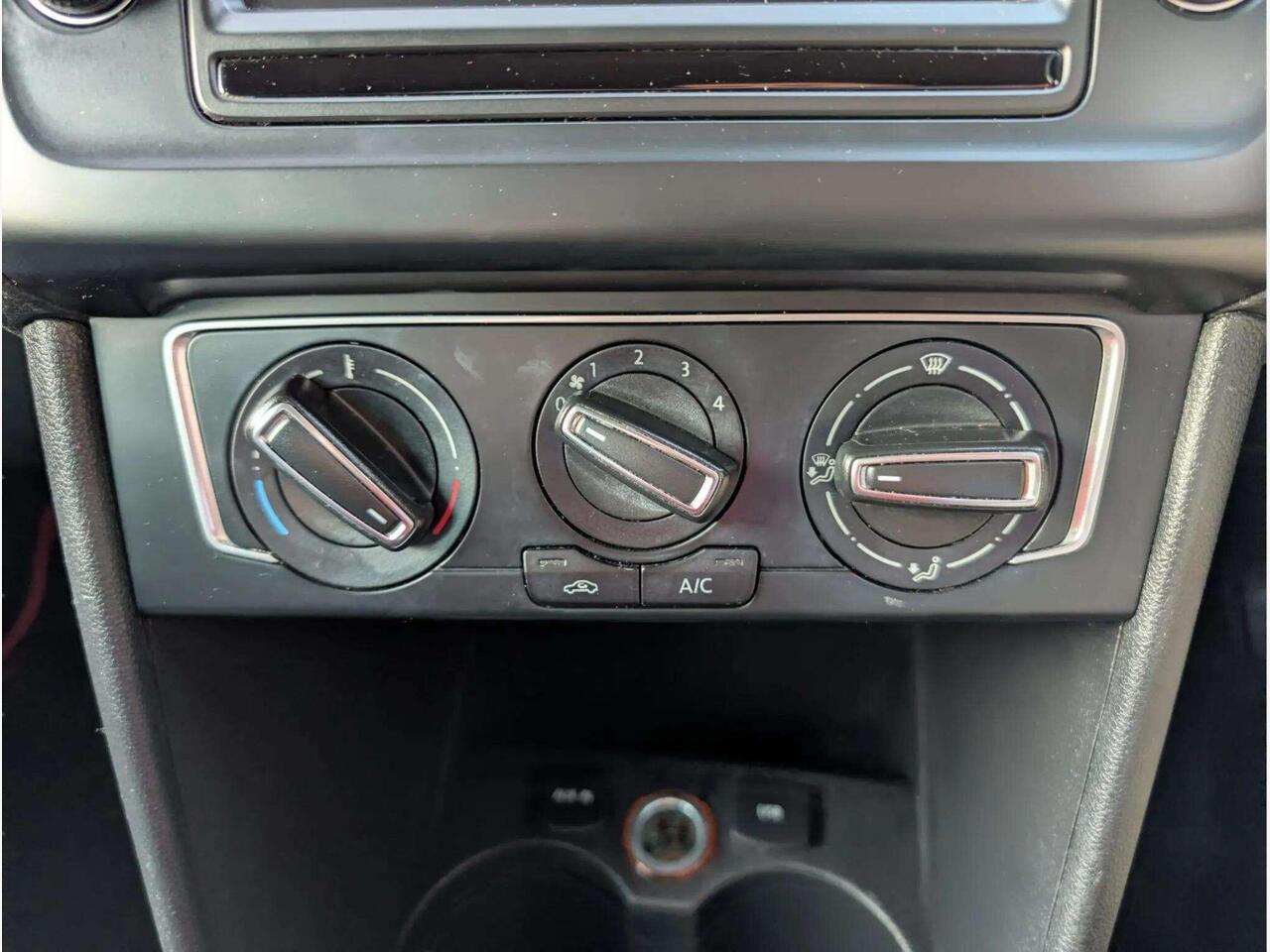 Volkswagen Polo SF16TDT Volkswagen Polo SF16TDT