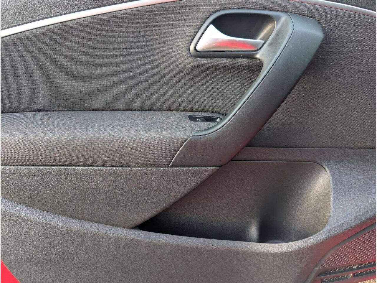 Volkswagen Polo SF16TDT Volkswagen Polo SF16TDT