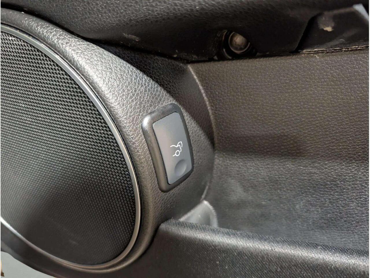 Mercedes-Benz C Class OY61XKO