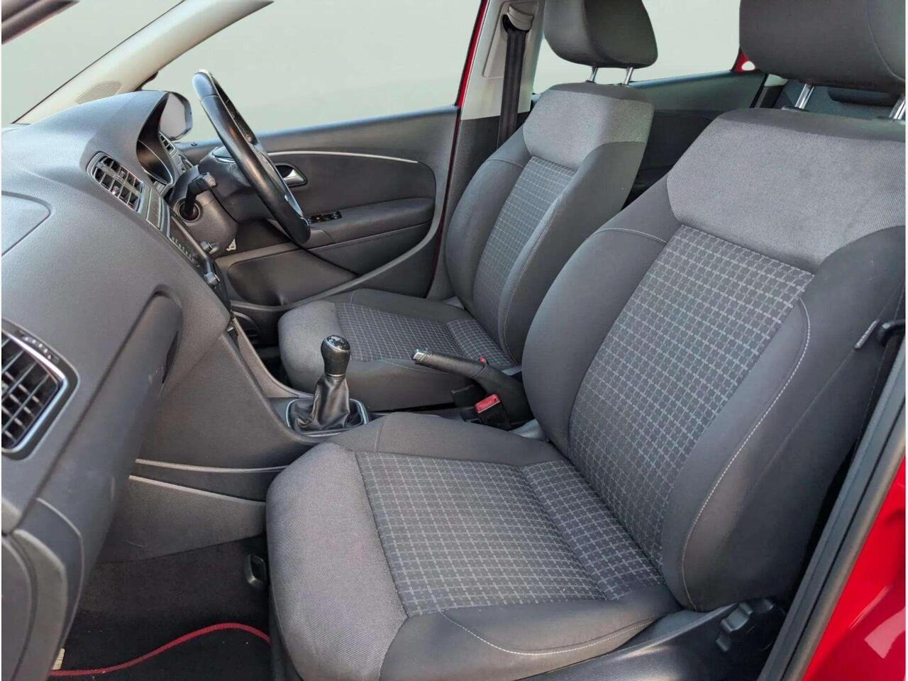 Volkswagen Polo SF16TDT Volkswagen Polo SF16TDT