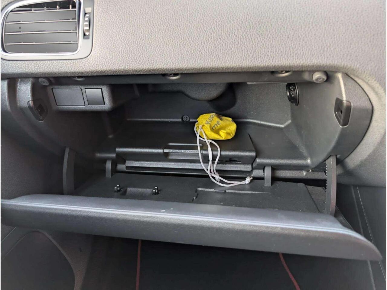 Volkswagen Polo SF16TDT Volkswagen Polo SF16TDT