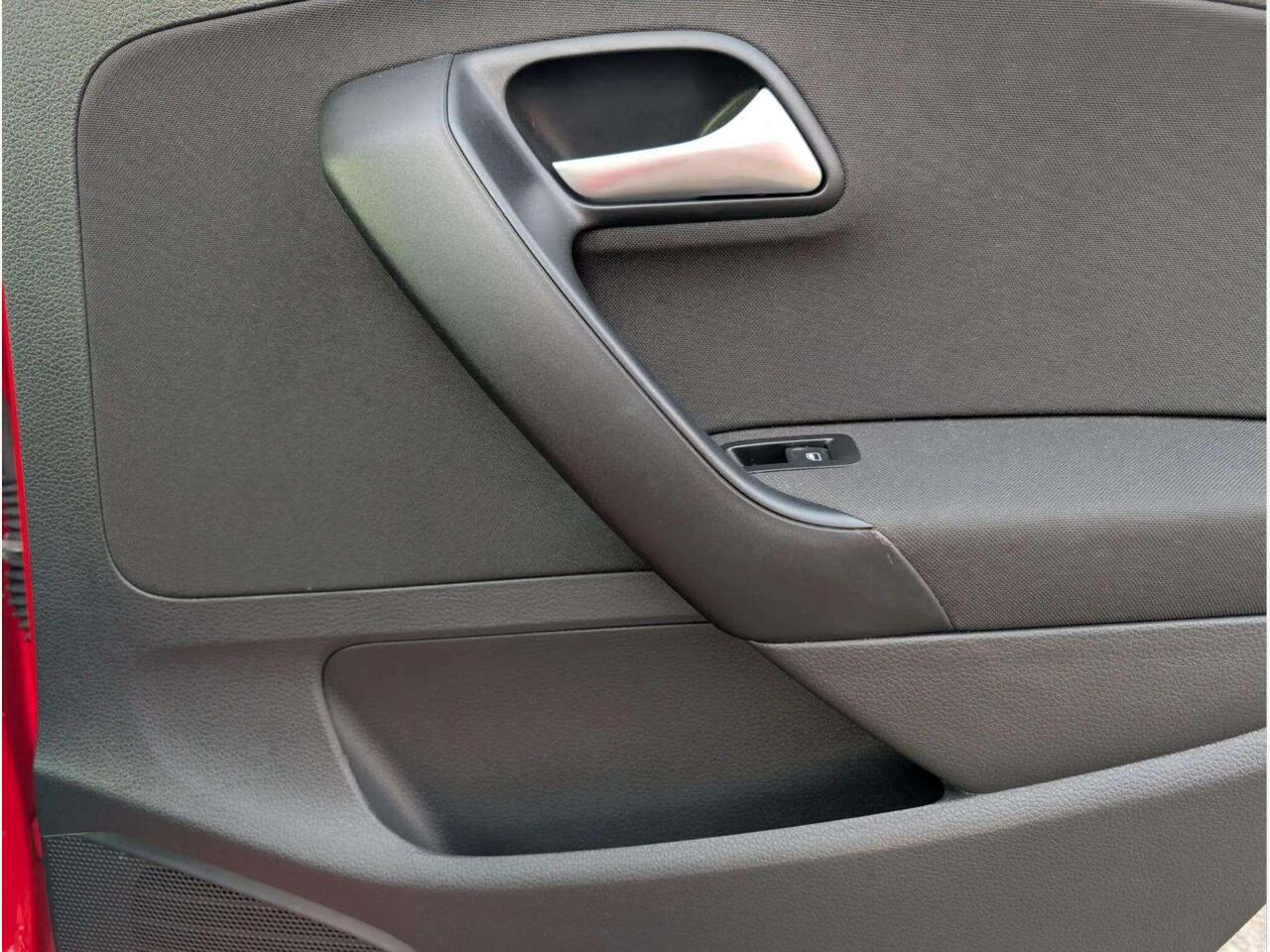 Volkswagen Polo SF16TDT Volkswagen Polo SF16TDT