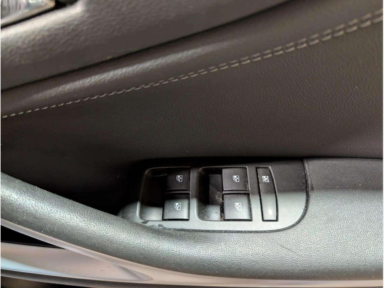 Vauxhall Zafira Tourer JGZ8409