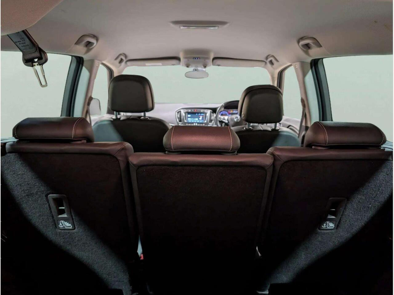 Vauxhall Zafira Tourer JGZ8409