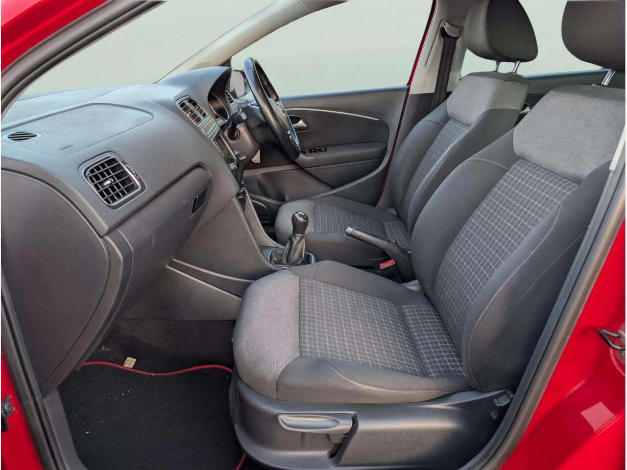 Volkswagen Polo SF16TDT Volkswagen Polo SF16TDT