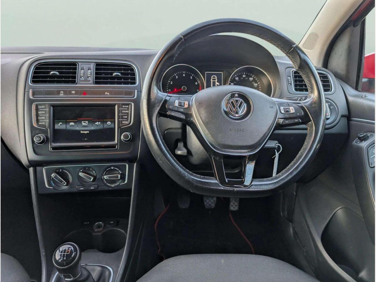 Volkswagen Polo SF16TDT Volkswagen Polo SF16TDT