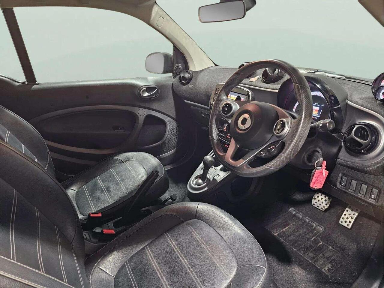 Smart fortwo MW16UZM