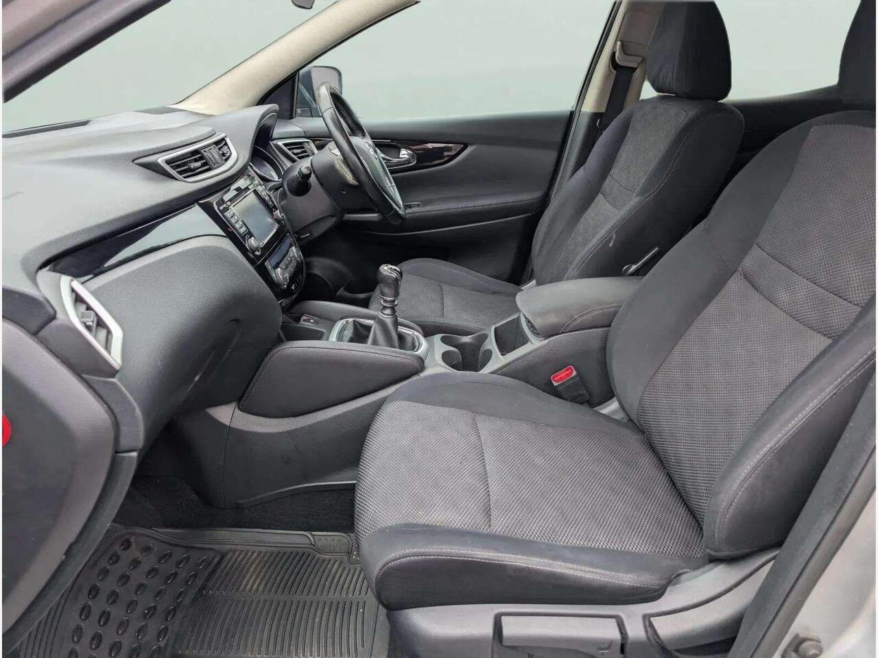 Nissan Qashqai CE17OAV