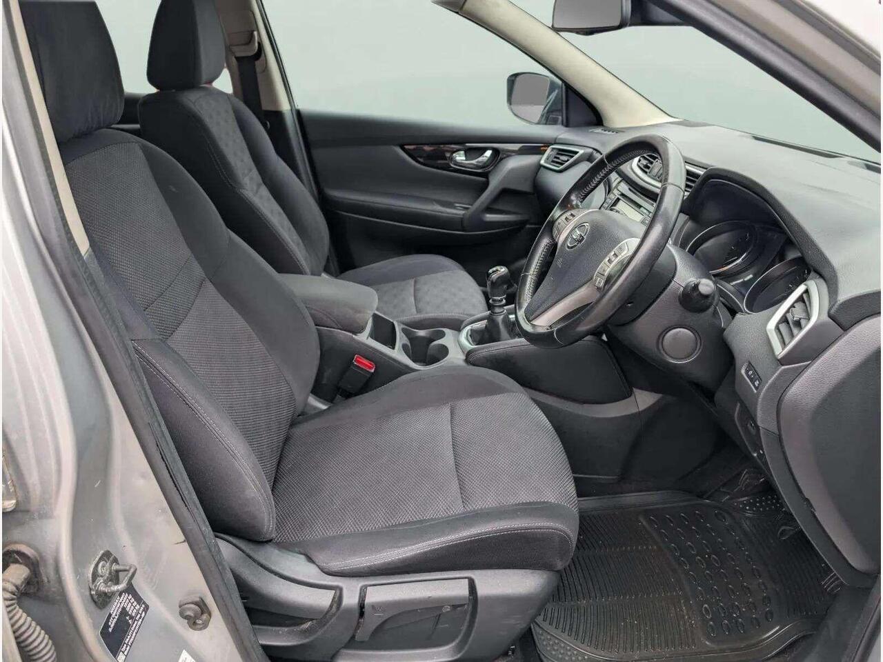 Nissan Qashqai CE17OAV