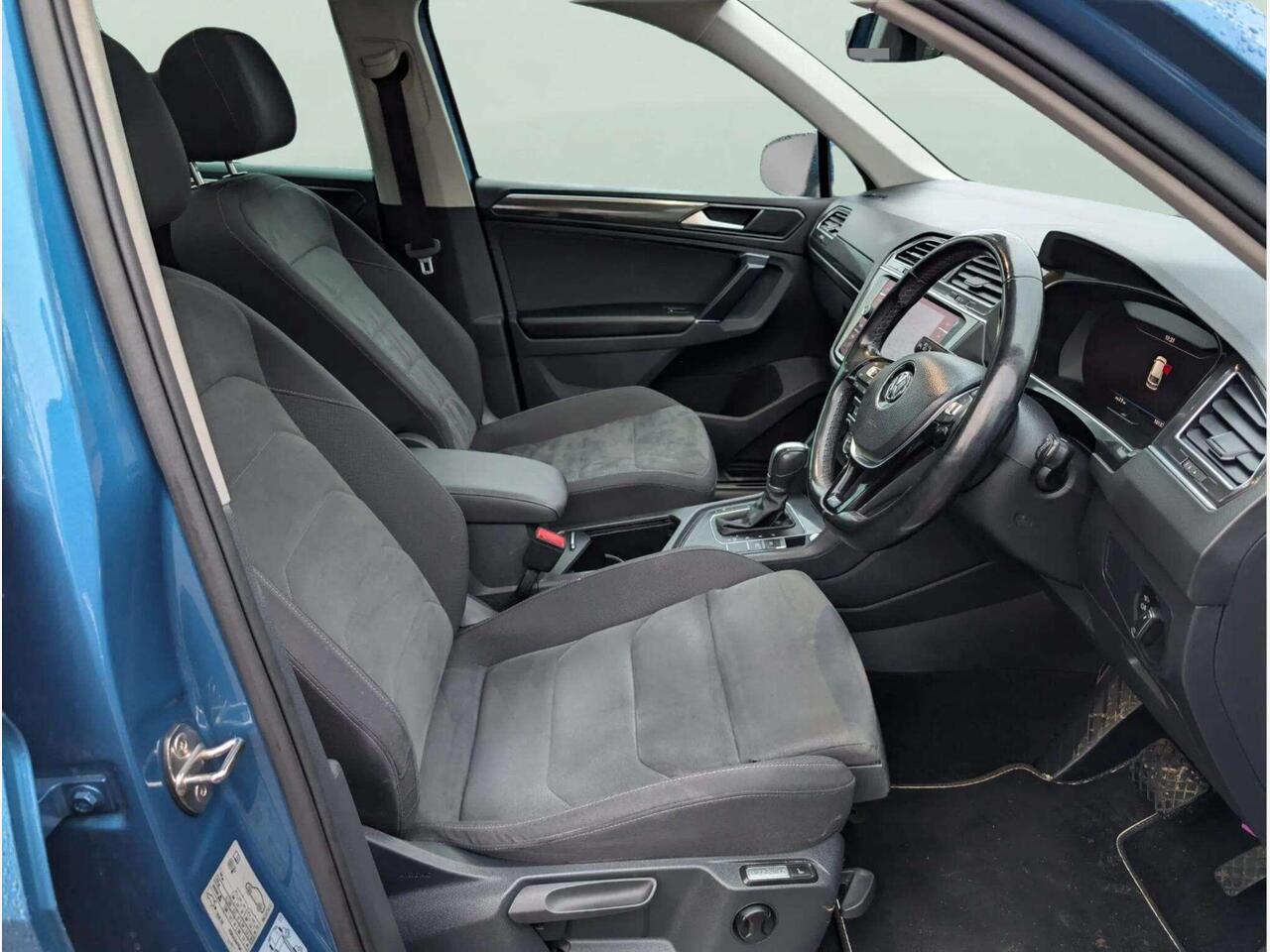 Volkswagen Tiguan KY17PVN