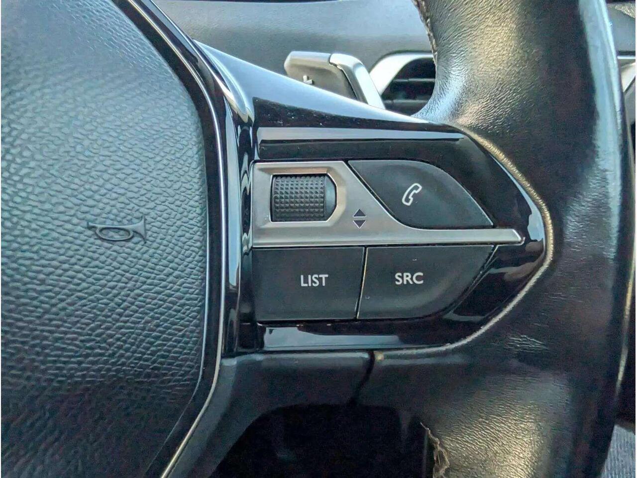 Peugeot 3008 HX68YMK Peugeot 3008 HX68YMK