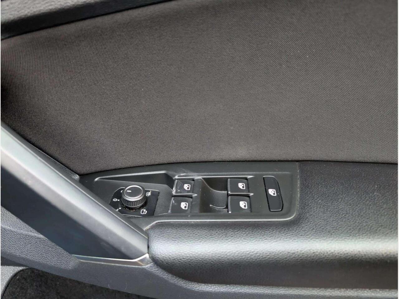 Volkswagen Tiguan KY17PVN