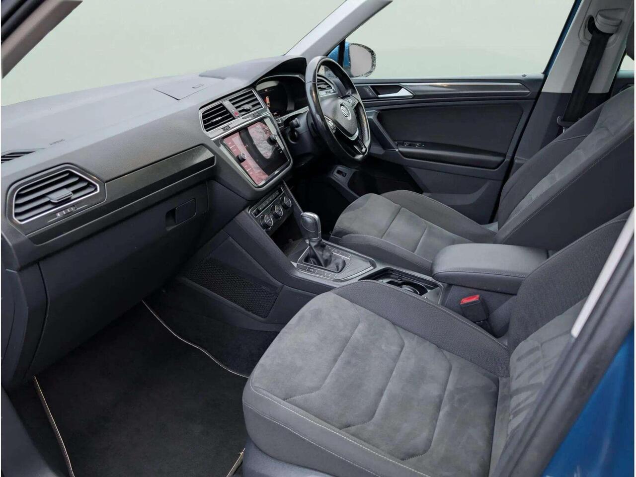 Volkswagen Tiguan KY17PVN