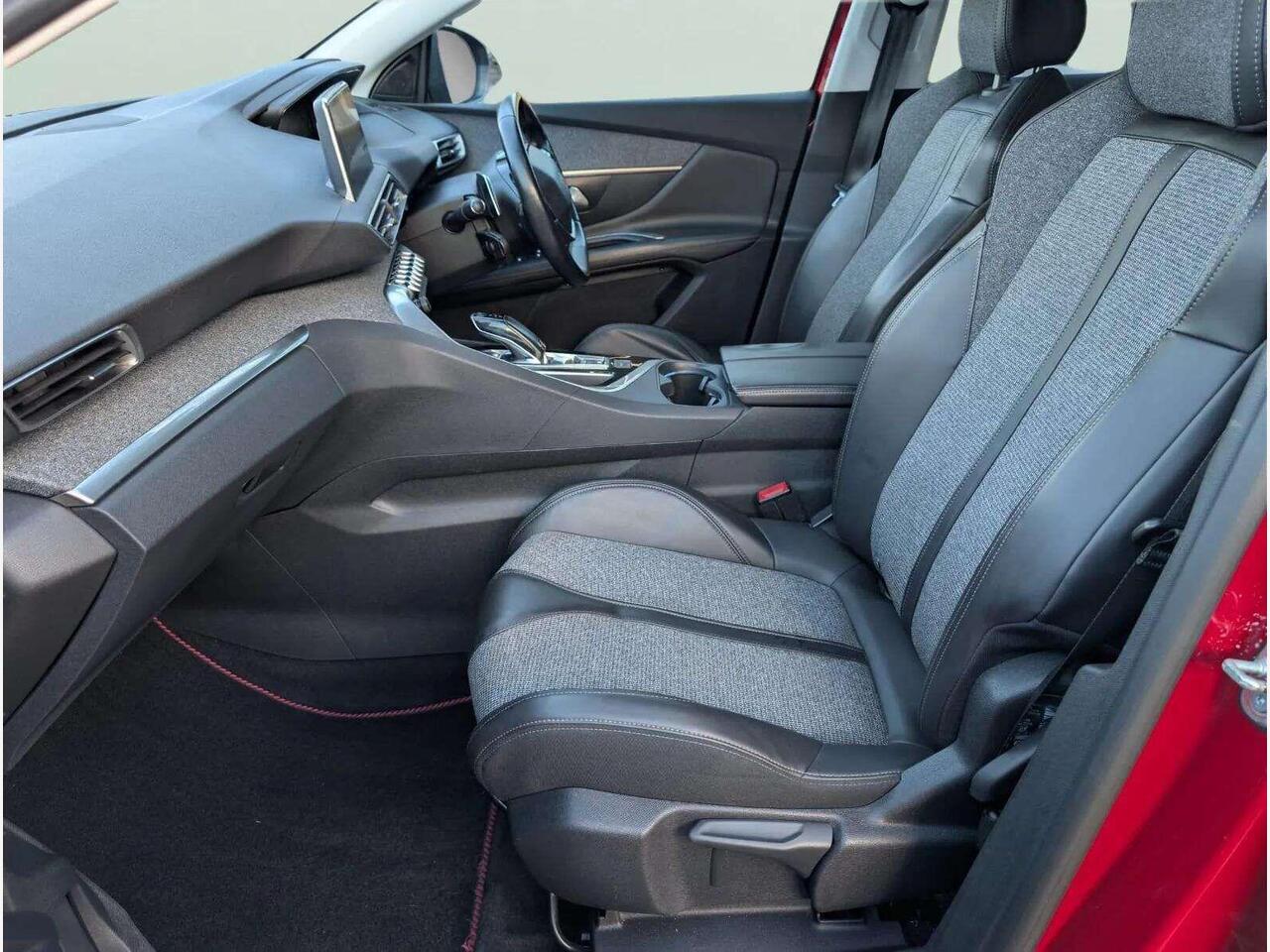 Peugeot 3008 HX68YMK Peugeot 3008 HX68YMK