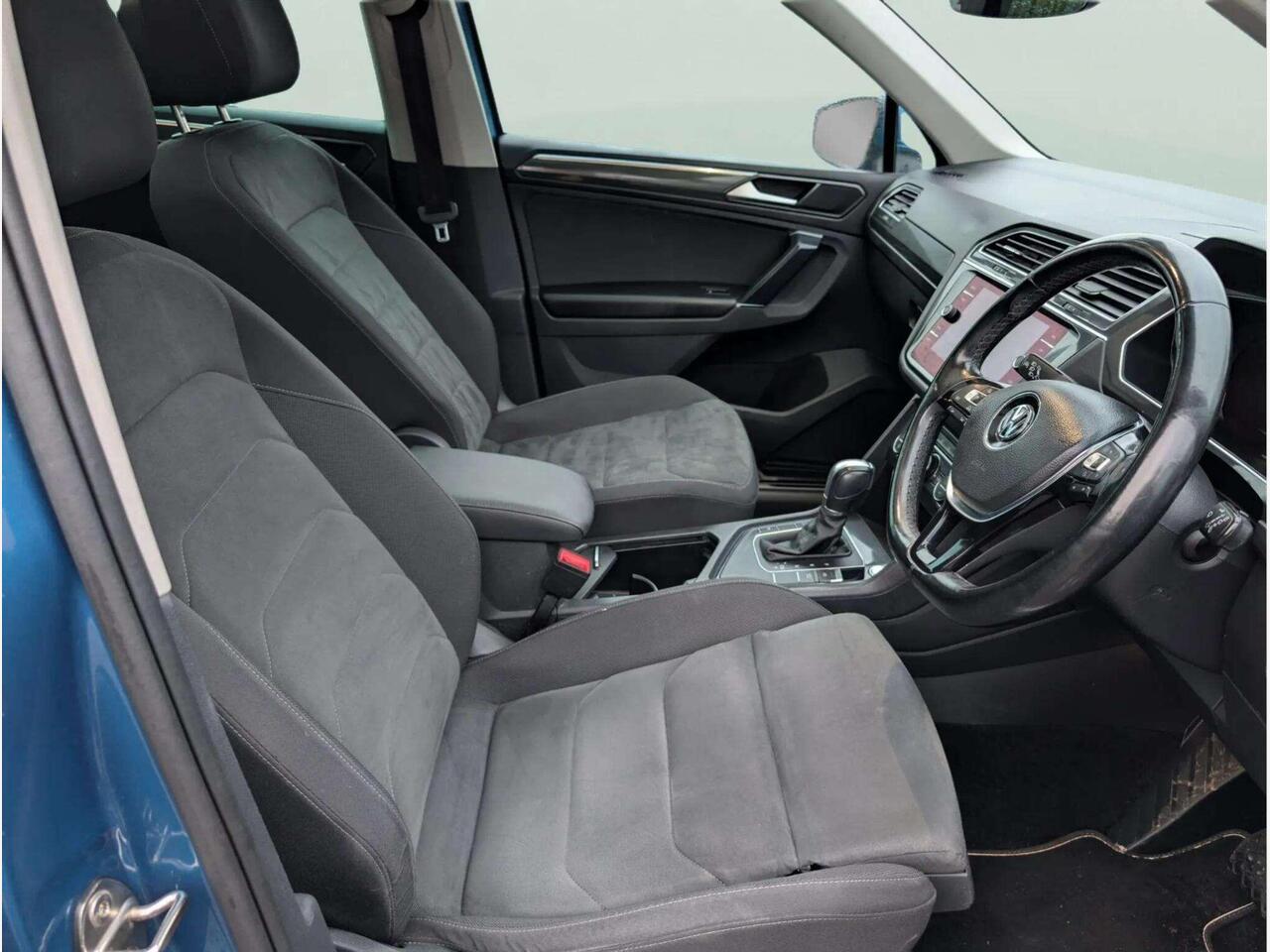 Volkswagen Tiguan KY17PVN