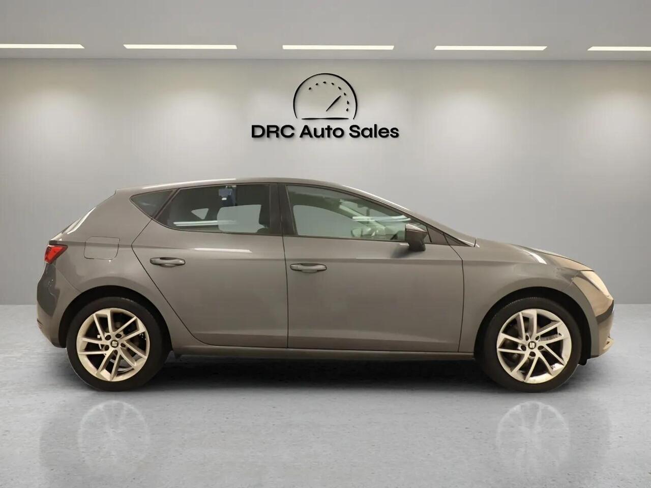 SEAT Leon VO66XFG
