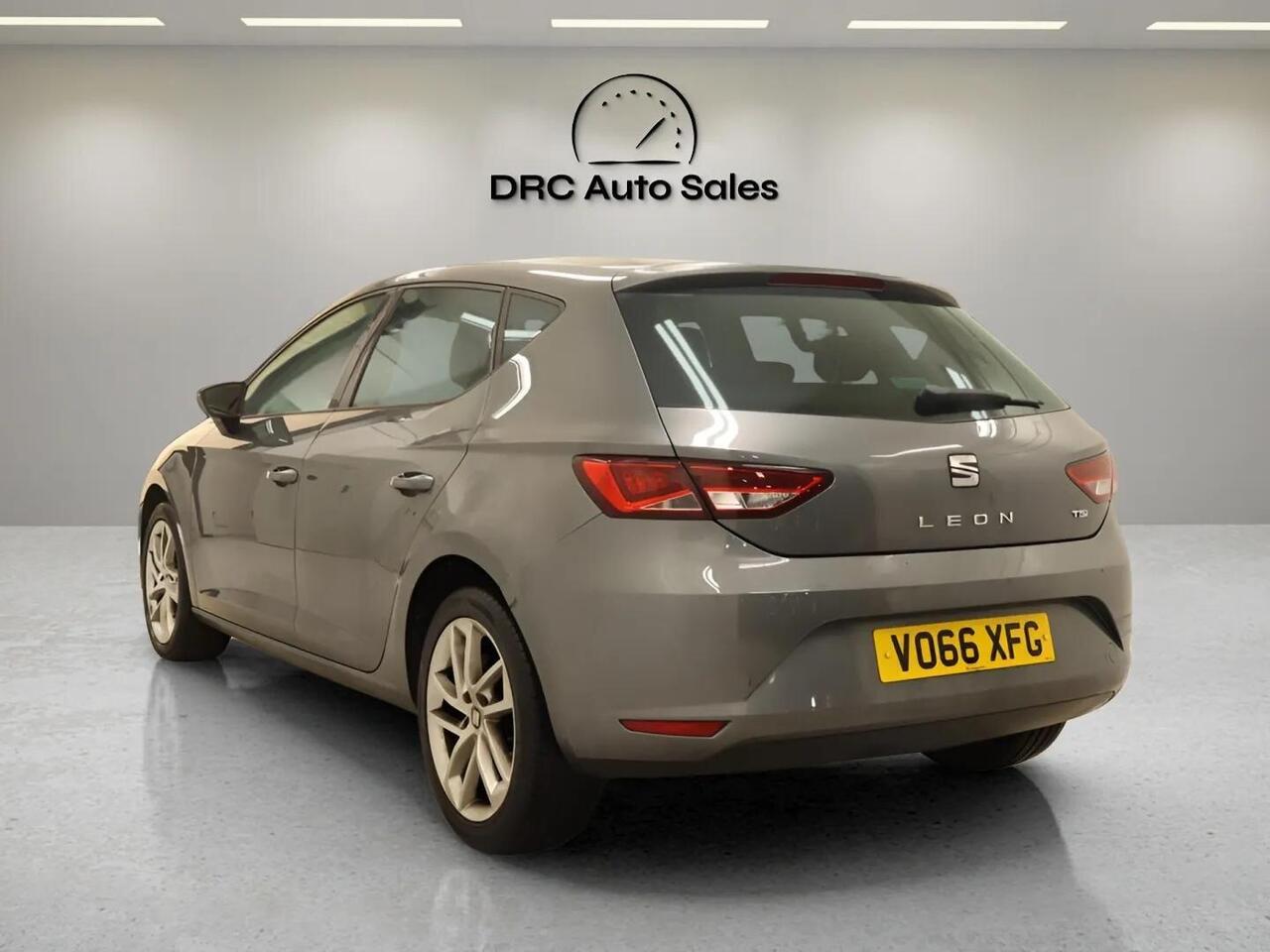 SEAT Leon VO66XFG
