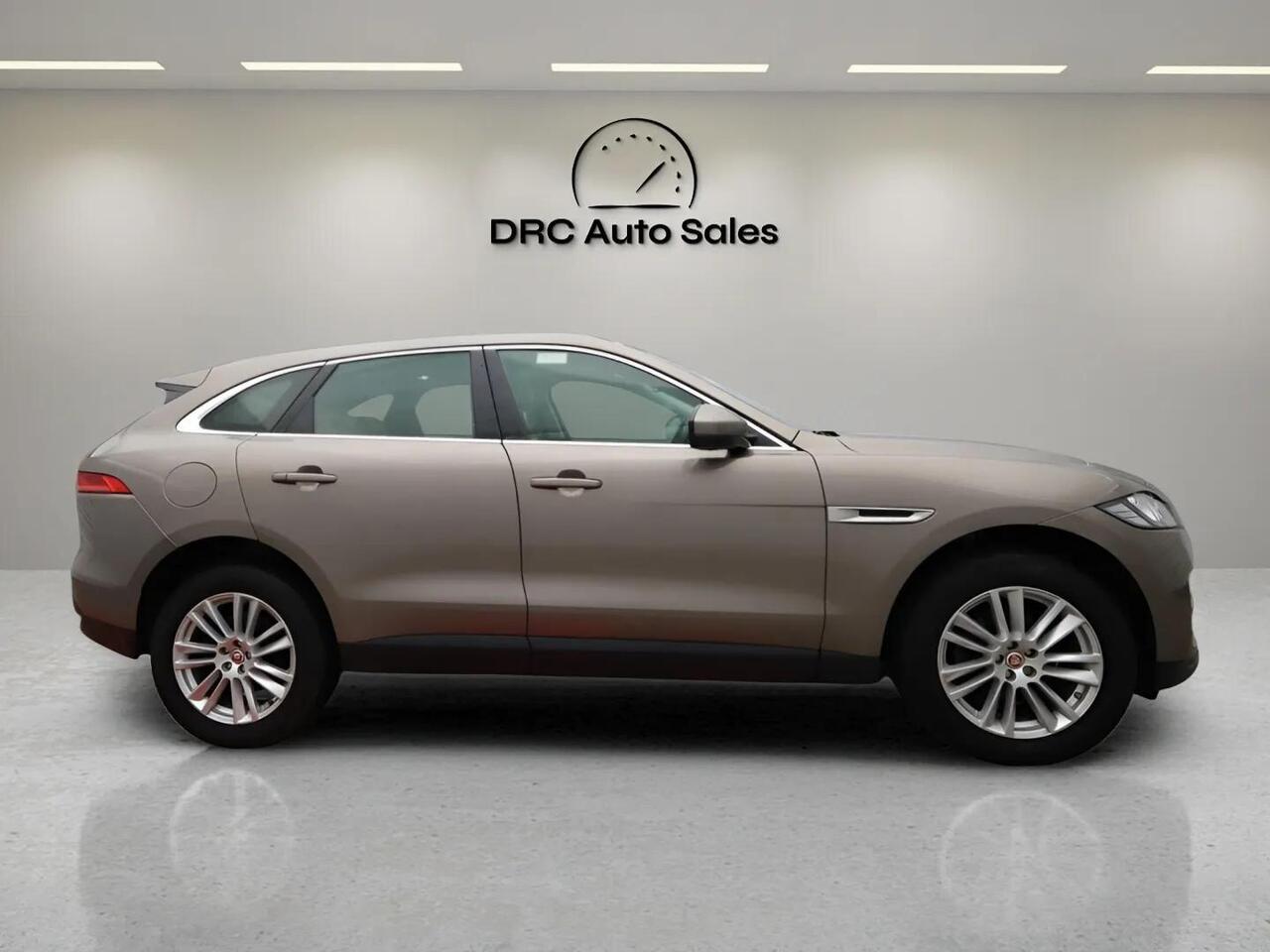 Jaguar F-PACE DU66UCG