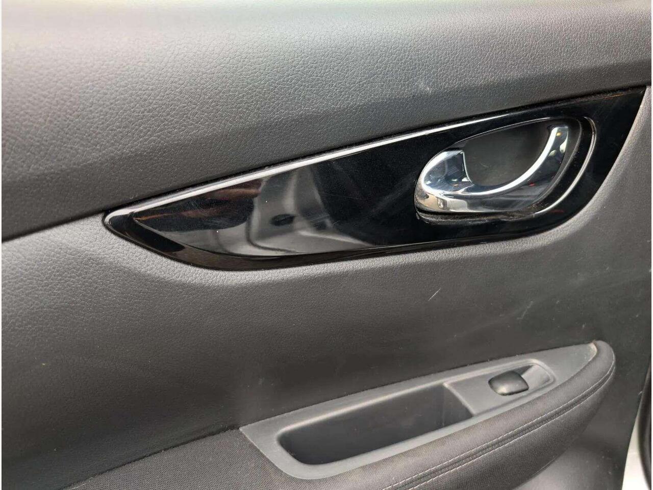 Nissan Qashqai CE17OAV