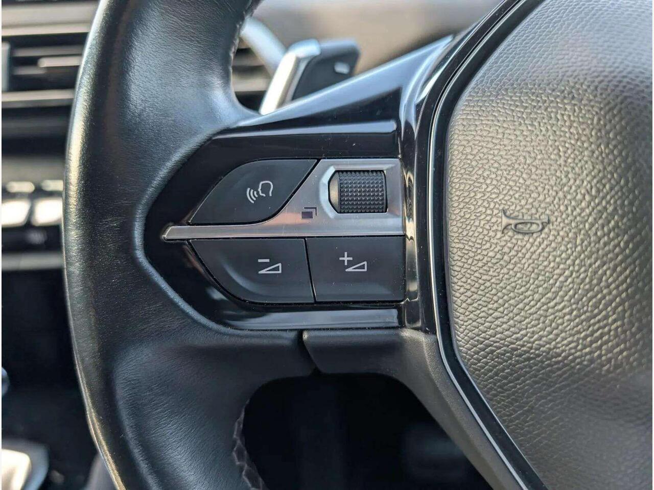 Peugeot 3008 HX68YMK Peugeot 3008 HX68YMK