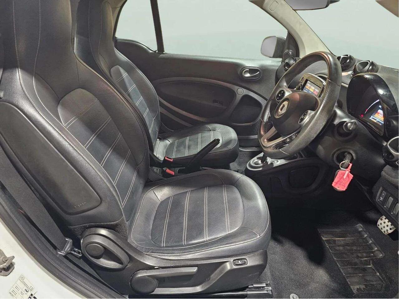 Smart fortwo MW16UZM