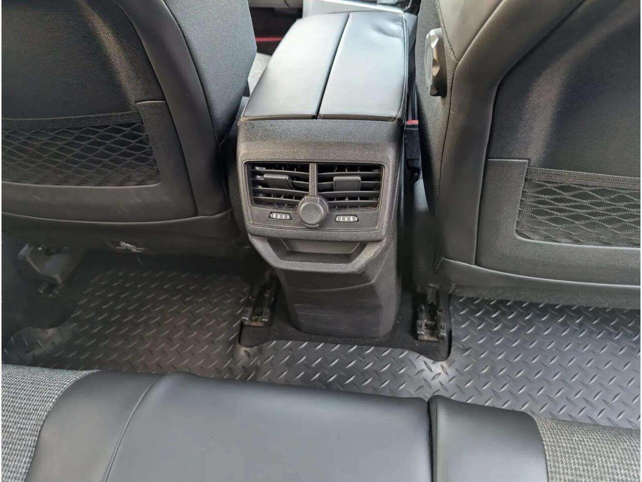 Peugeot 3008 HX68YMK Peugeot 3008 HX68YMK