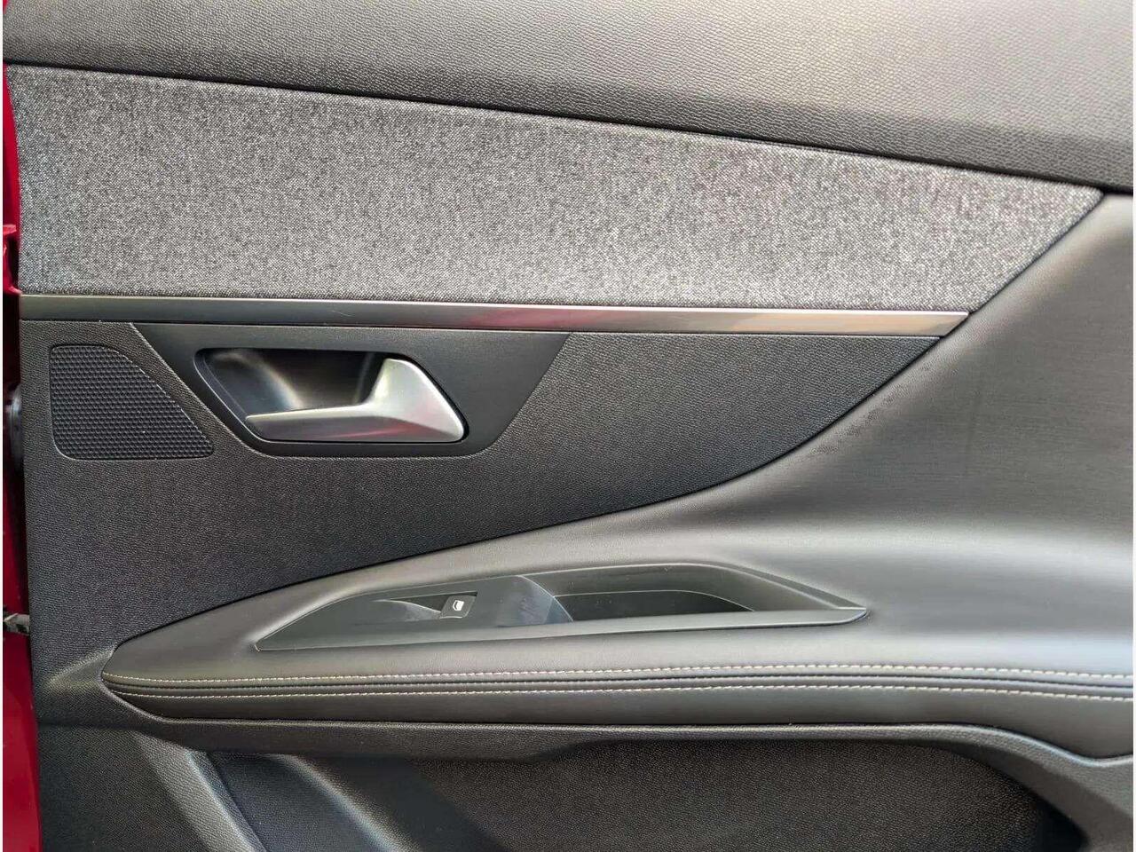 Peugeot 3008 HX68YMK Peugeot 3008 HX68YMK