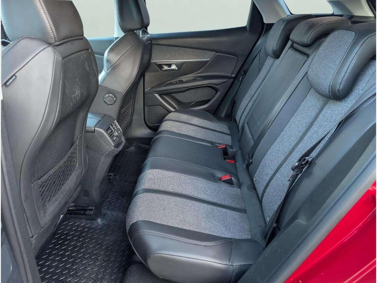 Peugeot 3008 HX68YMK Peugeot 3008 HX68YMK