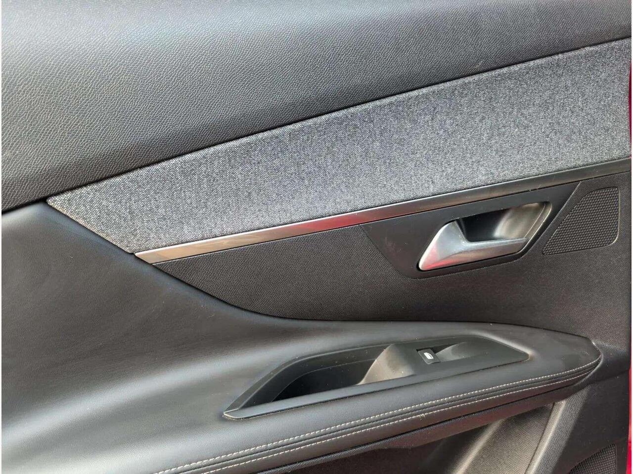 Peugeot 3008 HX68YMK Peugeot 3008 HX68YMK